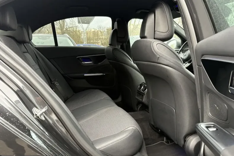 Mercedes-Benz C 200 (Clasa C) din 2023 cu 99.900 km - oferta MER253414 - foto 10