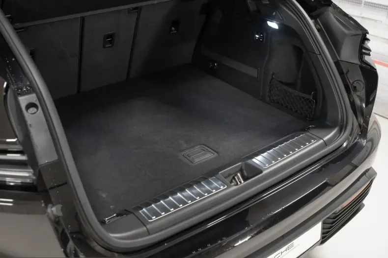 Porsche Macan din 2025 cu 21.600 km - oferta POR253426 - foto 19