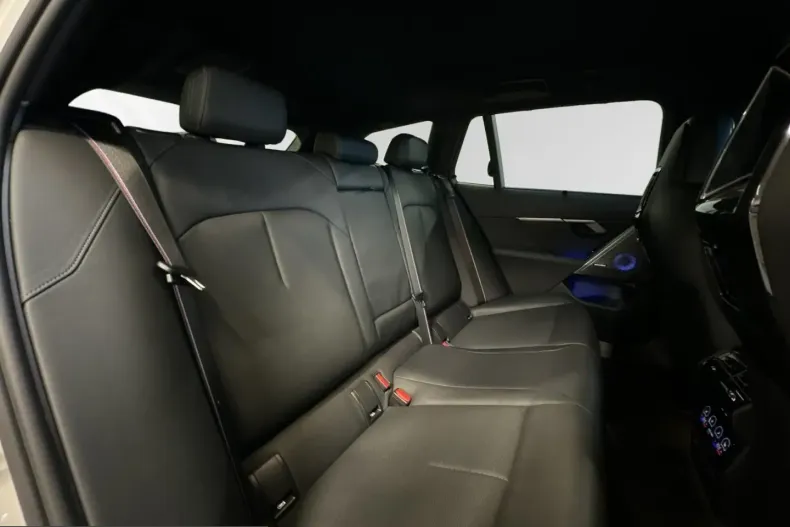 BMW M5 (Seria 5) din 2025 cu 10.214 km - oferta BMW253433 - foto 11