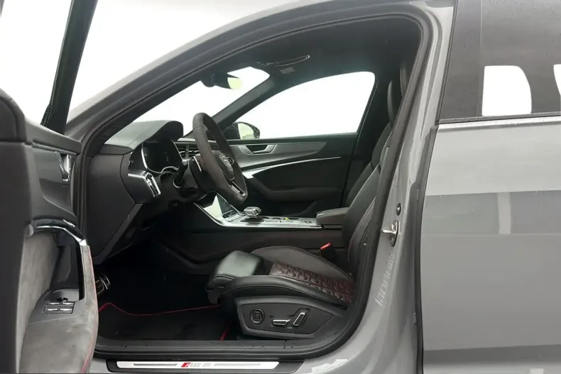 Audi RS6 din 2024 cu 50.800 km - oferta AUD253436 - foto 8