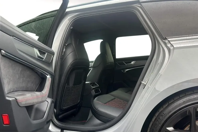 Audi RS6 din 2024 cu 50.800 km - oferta AUD253436 - foto 14