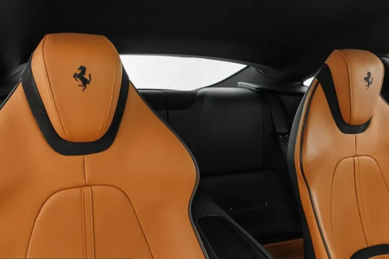 Ferrari Roma din 2021 cu 15.600 km - oferta FER253447 - foto 22