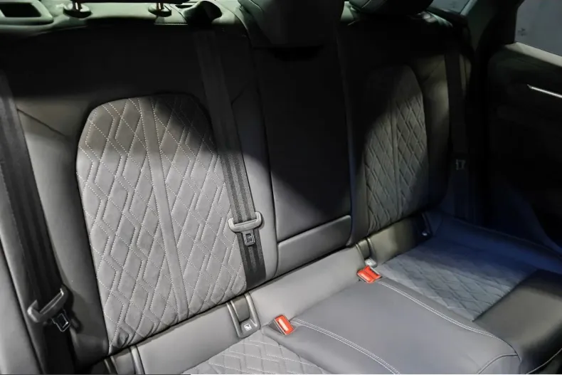 Audi A6 din 2025 cu 7.200 km - oferta AUD253452 - foto 12