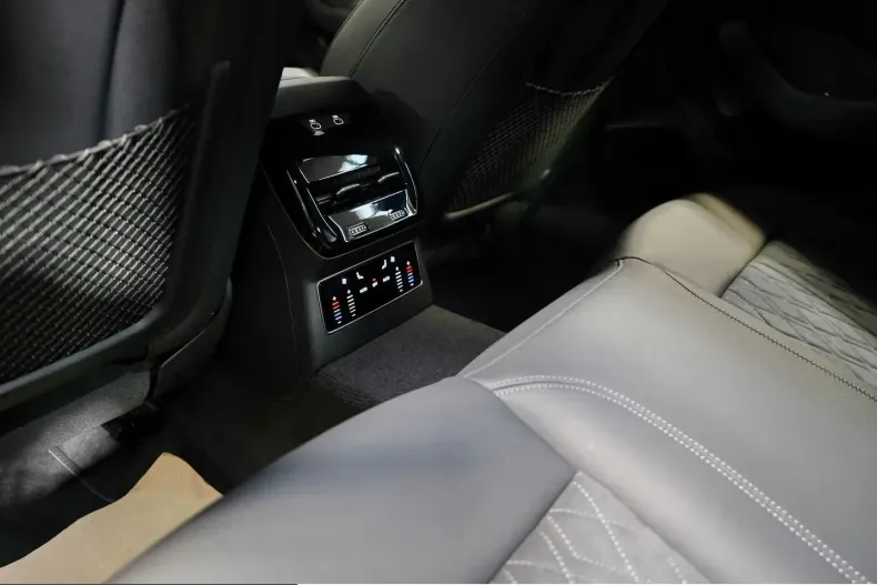Audi A6 din 2025 cu 7.200 km - oferta AUD253452 - foto 13