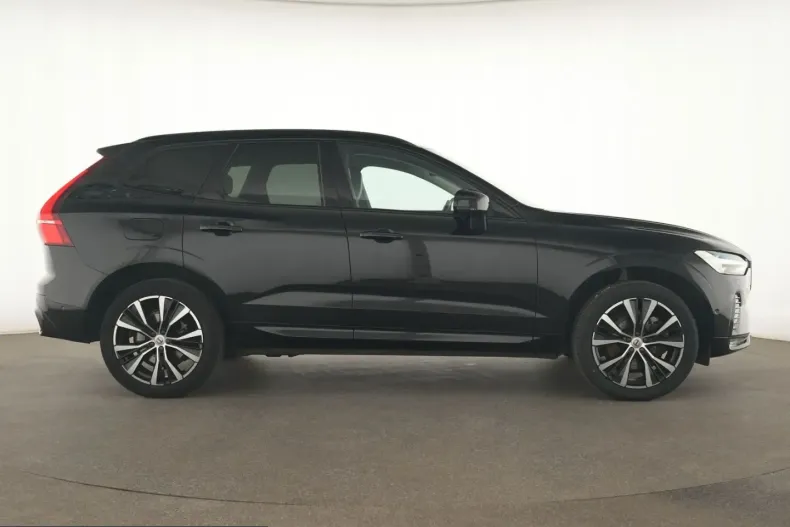 Volvo XC60 din 2022 cu 58.376 km - oferta VOL253459 - foto 4