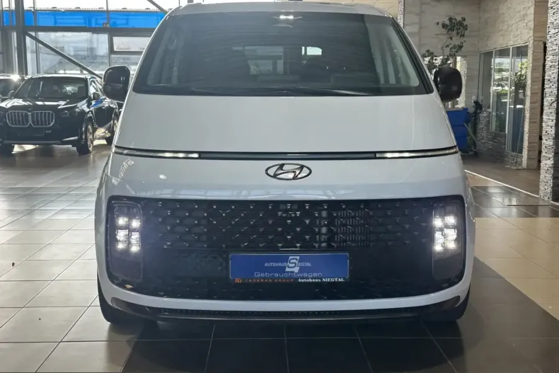 Hyundai Staria din 2023 cu 53.579 km - oferta HYU253468 - foto 2
