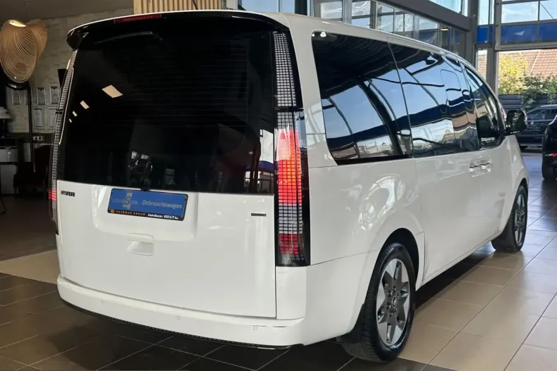 Hyundai Staria din 2023 cu 53.579 km - oferta HYU253468 - foto 6