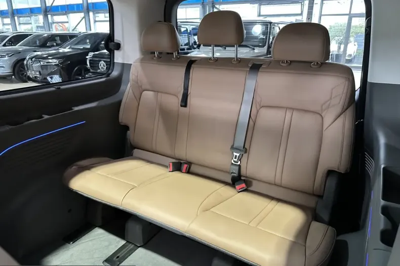 Hyundai Staria din 2022 cu 62.448 km - oferta HYU253469 - foto 9