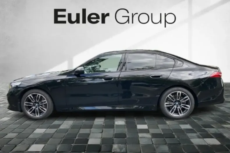 BMW 540 (Seria 5) din 2025 cu 21.247 km - oferta BMW253470 - foto 2