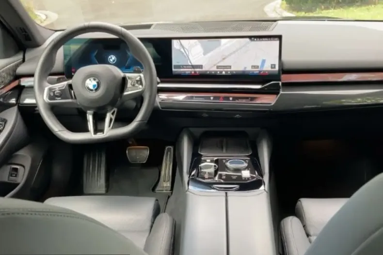 BMW 540 (Seria 5) din 2025 cu 21.247 km - oferta BMW253470 - foto 6