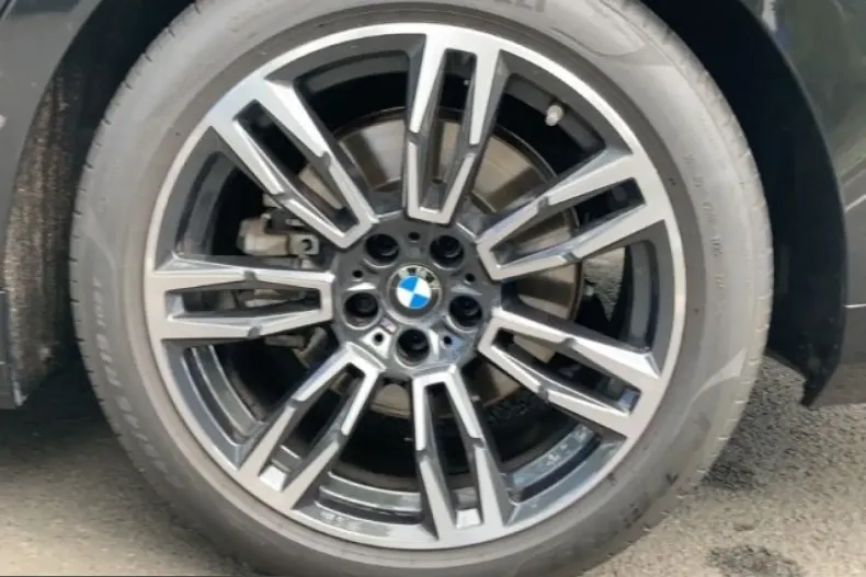 BMW 540 (Seria 5) din 2025 cu 21.247 km - oferta BMW253470 - foto 13