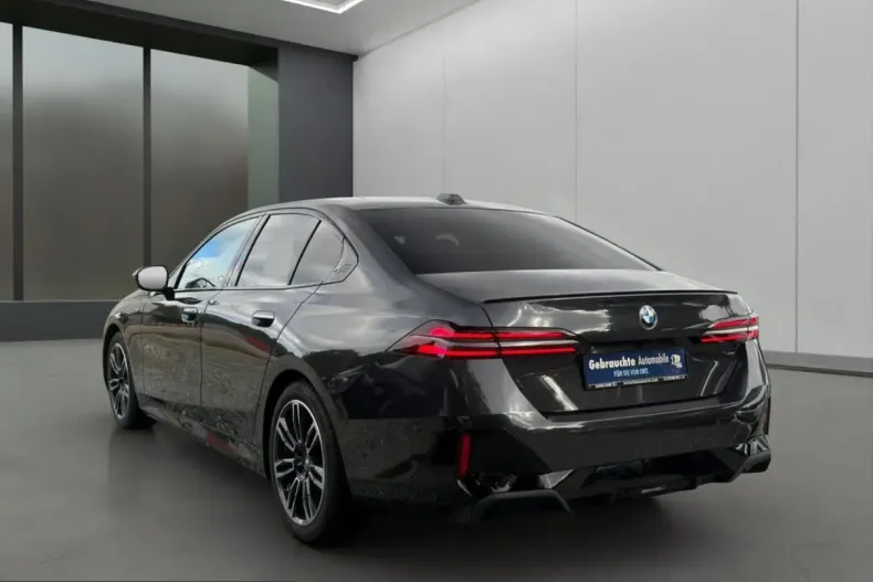 BMW 540 (Seria 5) din 2025 cu 23.289 km - oferta BMW253471 - foto 4