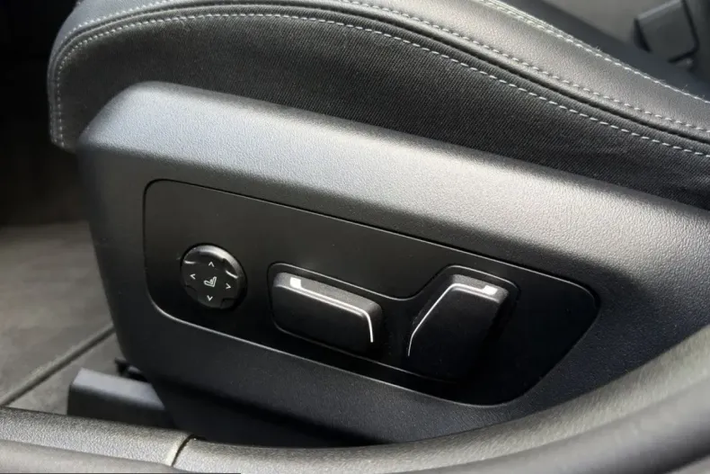 BMW 540 (Seria 5) din 2025 cu 23.289 km - oferta BMW253471 - foto 17