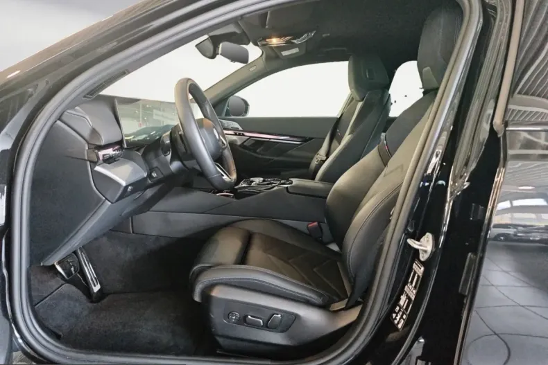 BMW 540 (Seria 5) din 2026 cu 14.674 km - oferta BMW253472 - foto 13
