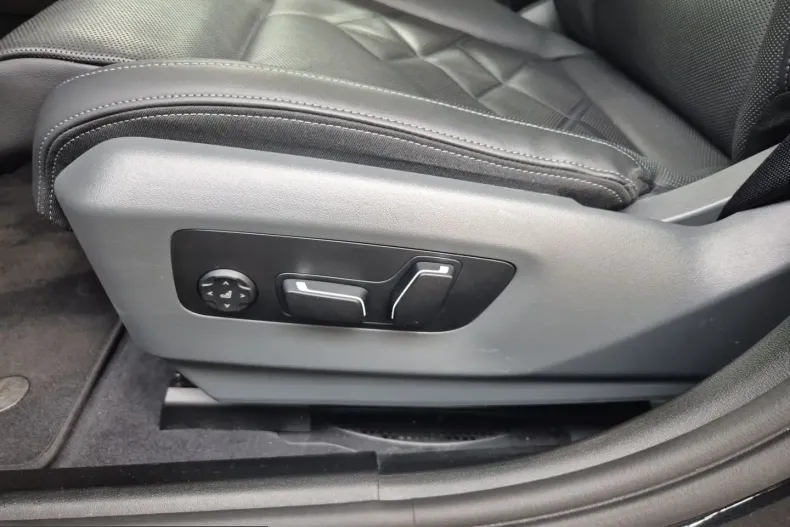 BMW 540 (Seria 5) din 2025 cu 29.800 km - oferta BMW253473 - foto 19