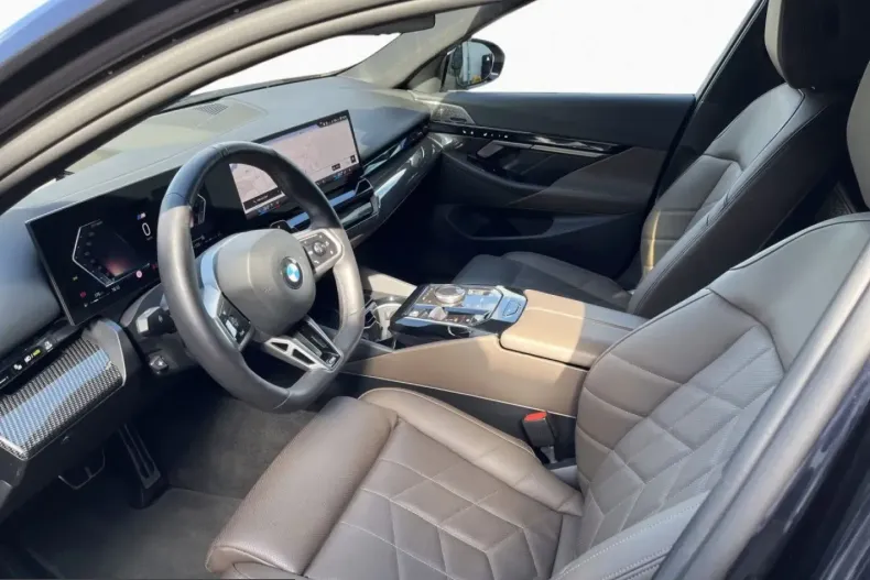 BMW 540 (Seria 5) din 2025 cu 27.394 km - oferta BMW253474 - foto 4