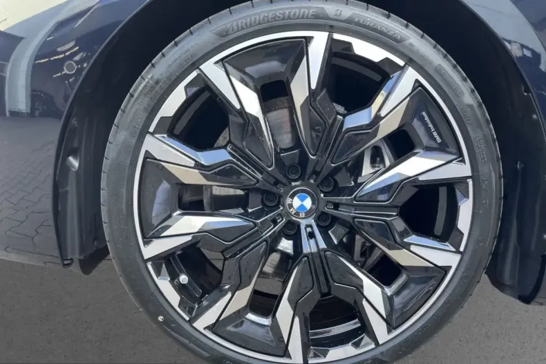 BMW 540 (Seria 5) din 2025 cu 27.394 km - oferta BMW253474 - foto 12