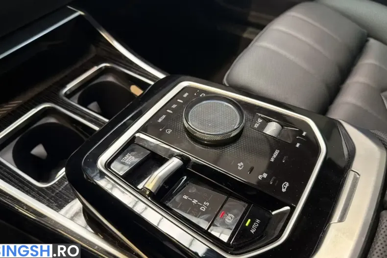 BMW 750 (Seria 7) din 2025 cu 18.510 km - oferta BMW253475 - foto 12