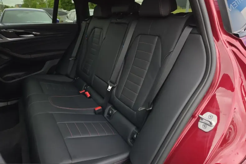 BMW X4 (Seria X) din 2025 cu 21.556 km - oferta BMW253479 - foto 18