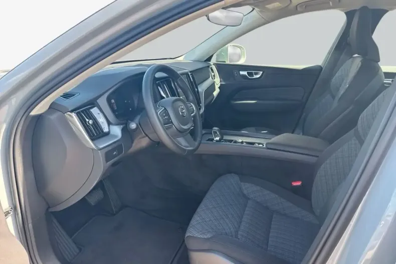 Volvo XC60 din 2024 cu 19.274 km - oferta VOL253483 - foto 8