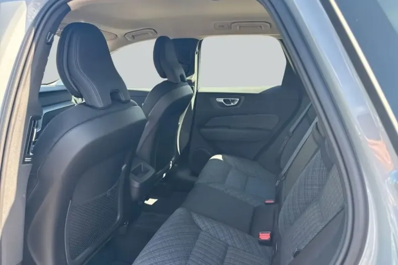 Volvo XC60 din 2024 cu 19.274 km - oferta VOL253483 - foto 9
