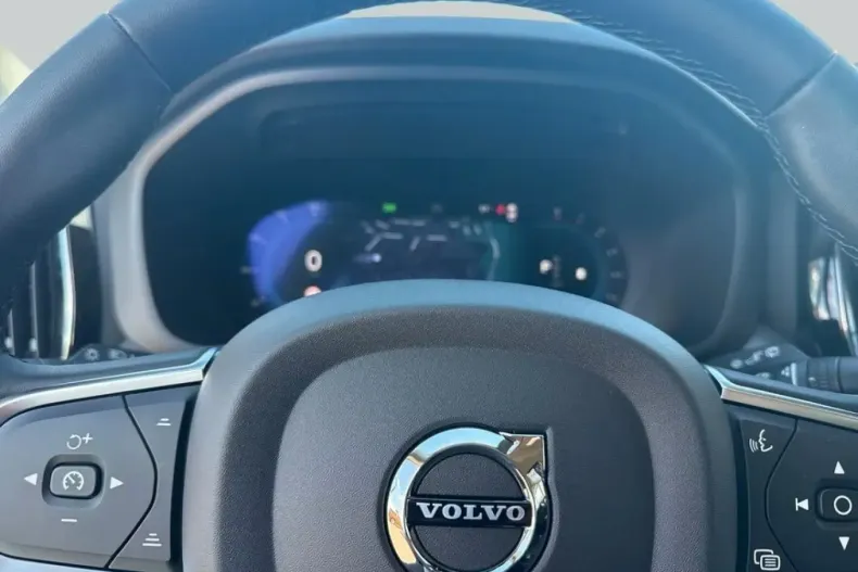 Volvo XC60 din 2024 cu 19.274 km - oferta VOL253483 - foto 12
