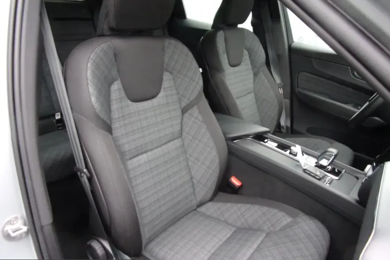 Volvo XC60 din 2024 cu 56.600 km - oferta VOL253484 - foto 14