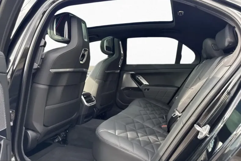 BMW 740 (Seria 7) din 2025 cu 26.385 km - oferta BMW253504 - foto 8