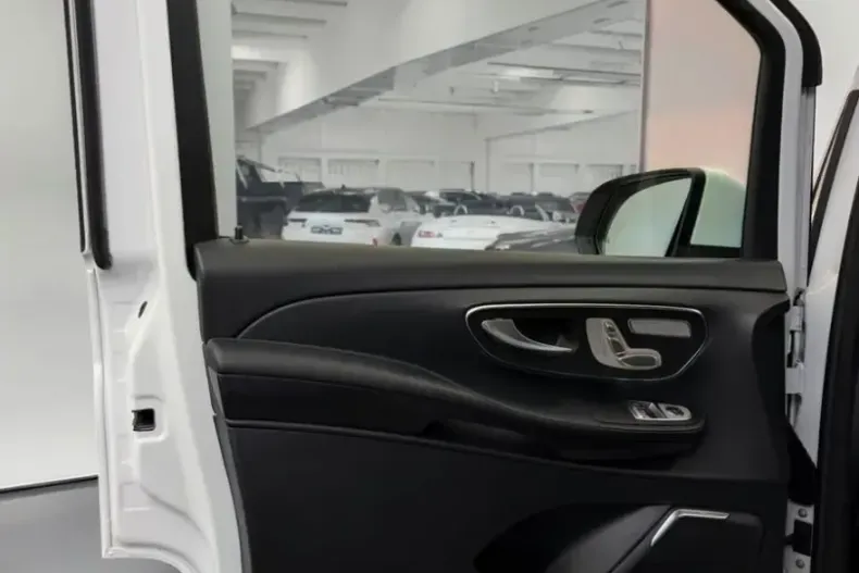 Mercedes-Benz V 300 (Clasa V) din 2023 cu 57.900 km - oferta MER253519 - foto 8