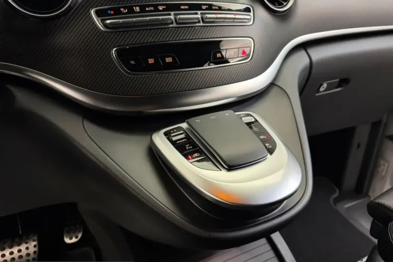 Mercedes-Benz V 300 (Clasa V) din 2023 cu 57.900 km - oferta MER253519 - foto 12