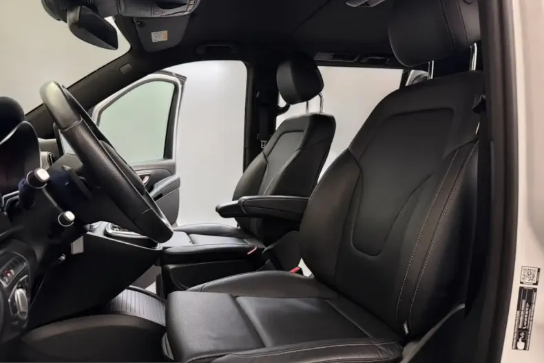 Mercedes-Benz V 300 (Clasa V) din 2023 cu 57.900 km - oferta MER253519 - foto 13