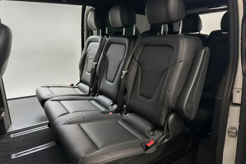 Mercedes-Benz V 300 (Clasa V) din 2023 cu 57.900 km - oferta MER253519 - foto 15