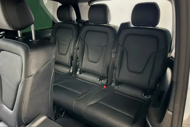 Mercedes-Benz V 300 (Clasa V) din 2023 cu 57.900 km - oferta MER253519 - foto 17