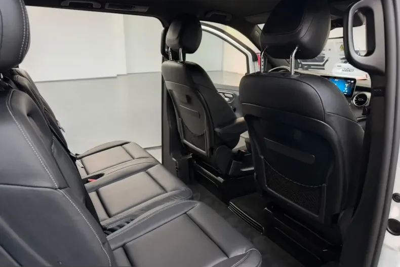 Mercedes-Benz V 300 (Clasa V) din 2023 cu 57.900 km - oferta MER253519 - foto 23