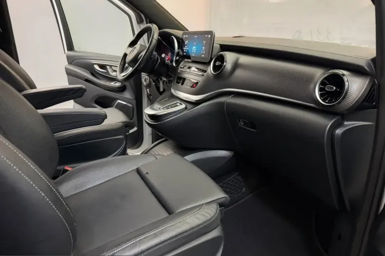 Mercedes-Benz V 300 (Clasa V) din 2023 cu 57.900 km - oferta MER253519 - foto 24