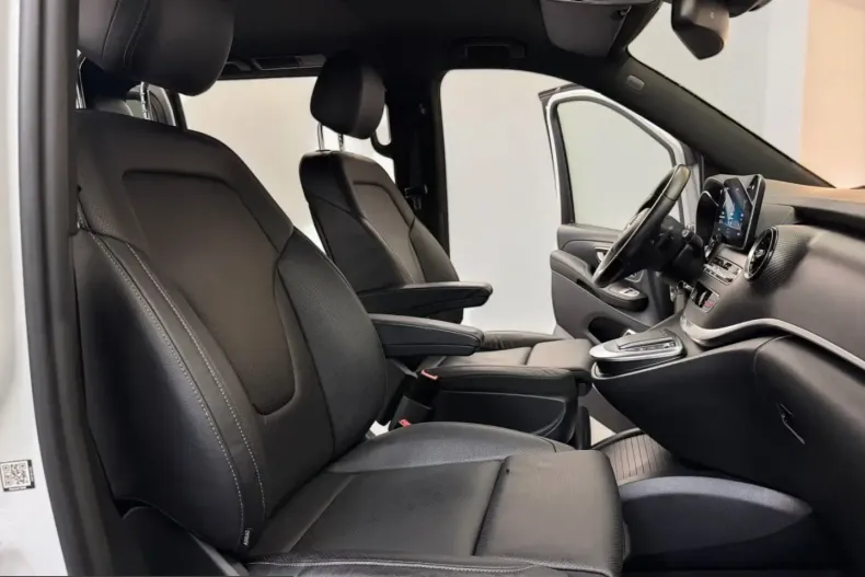 Mercedes-Benz V 300 (Clasa V) din 2023 cu 57.900 km - oferta MER253519 - foto 25