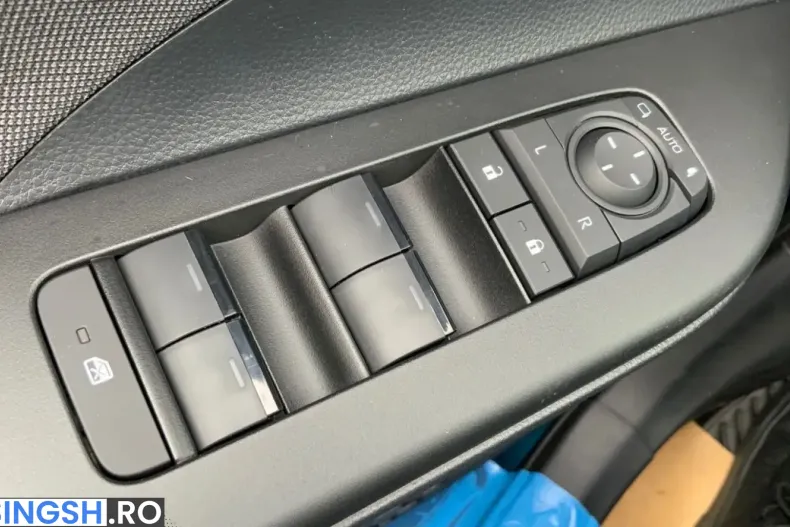 Toyota C-HR din 2026 cu 2 km - oferta TOY253522 - foto 3