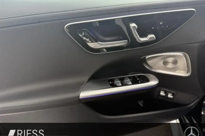 Mercedes-Benz C 63 AMG (Clasa C) din 2024 cu 33.952 km - oferta MER253535 - foto 12