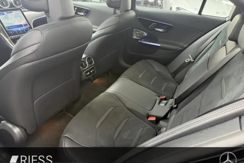 Mercedes-Benz C 63 AMG (Clasa C) din 2024 cu 33.952 km - oferta MER253535 - foto 14