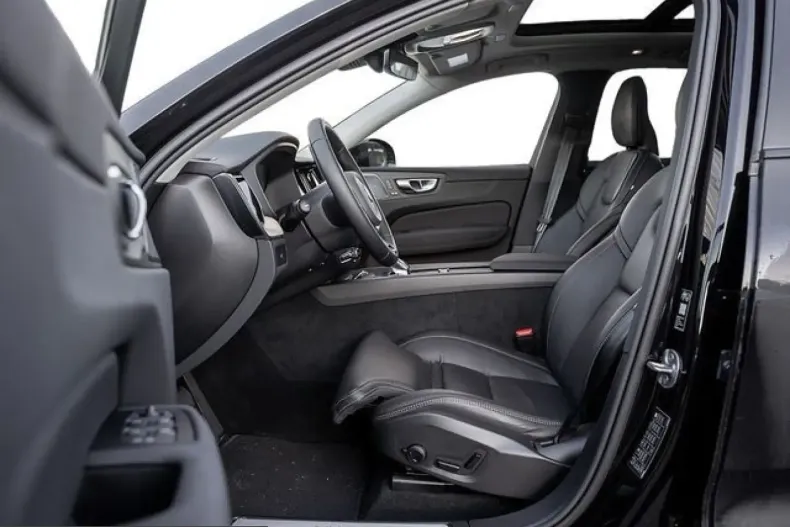 Volvo XC60 din 2025 cu 9.171 km - oferta VOL253539 - foto 6