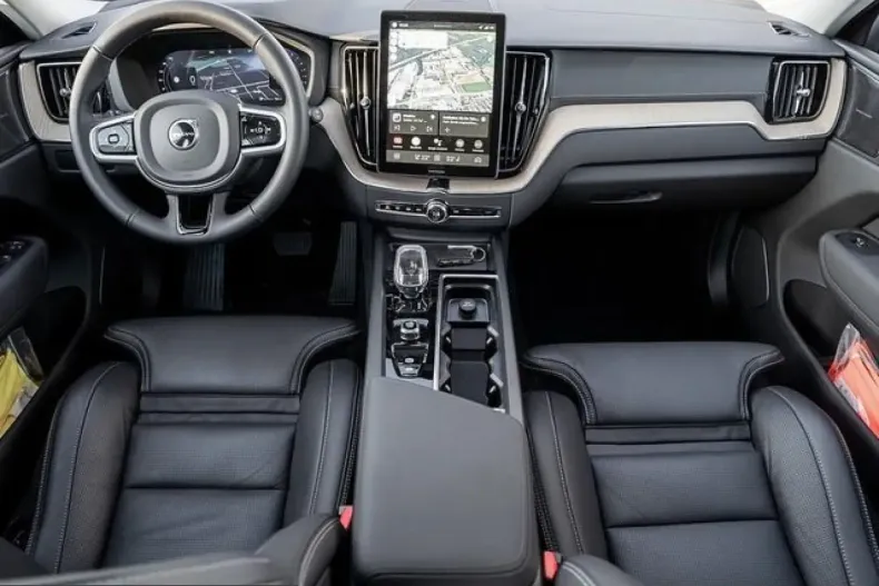 Volvo XC60 din 2025 cu 9.171 km - oferta VOL253539 - foto 9