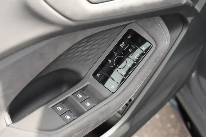 Audi A5 din 2025 cu 9.723 km - oferta AUD253559 - foto 18