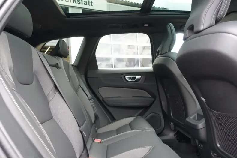 Volvo XC60 din 2025 cu 27.496 km - oferta VOL253561 - foto 9