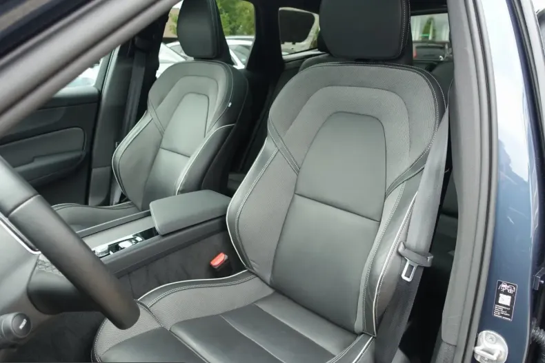Volvo XC60 din 2025 cu 27.496 km - oferta VOL253561 - foto 11