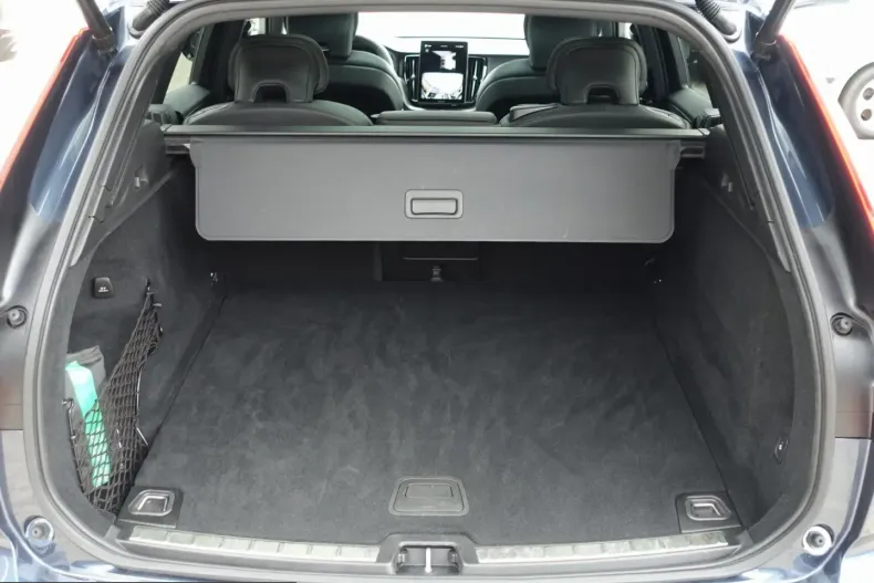 Volvo XC60 din 2025 cu 27.496 km - oferta VOL253561 - foto 24