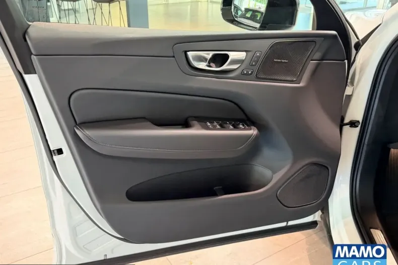 Volvo XC60 din 2025 cu 39.228 km - oferta VOL253564 - foto 30