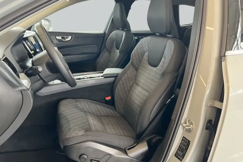 Volvo XC60 din 2025 cu 12.269 km - oferta VOL253566 - foto 9