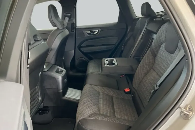 Volvo XC60 din 2025 cu 12.269 km - oferta VOL253566 - foto 10