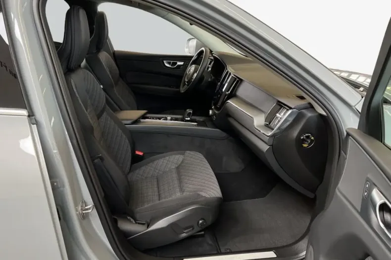 Volvo XC60 din 2025 cu 12.269 km - oferta VOL253566 - foto 11