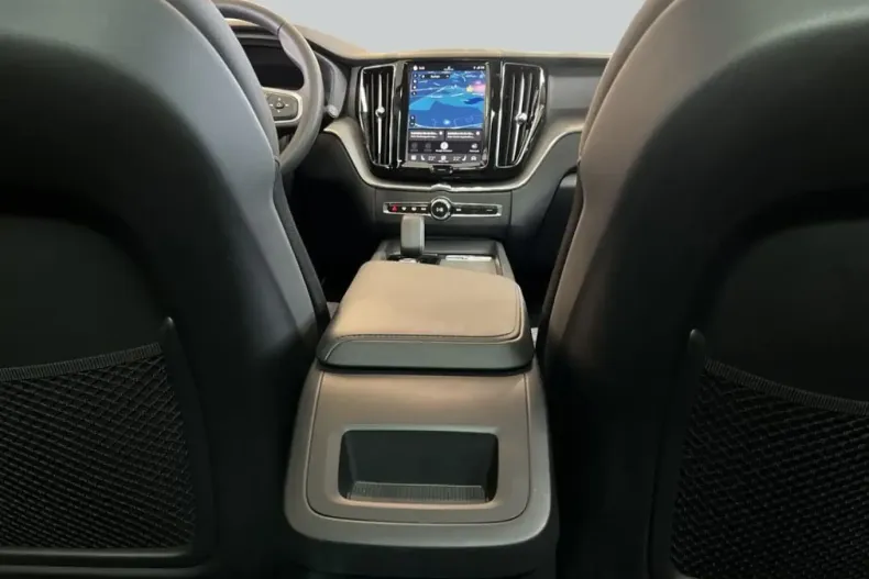 Volvo XC60 din 2025 cu 12.269 km - oferta VOL253566 - foto 13